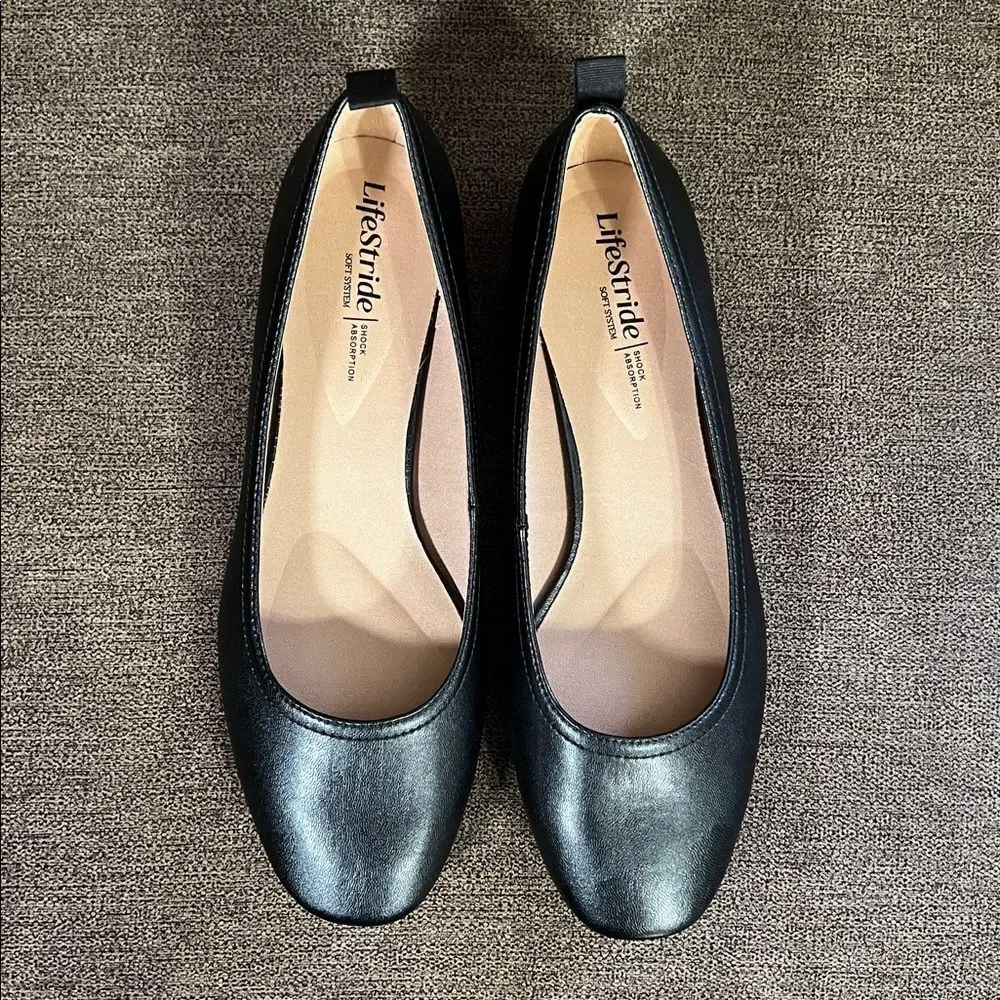 New Life Stride Cameo Women’s Flats Size 9.5W in Black Smooth